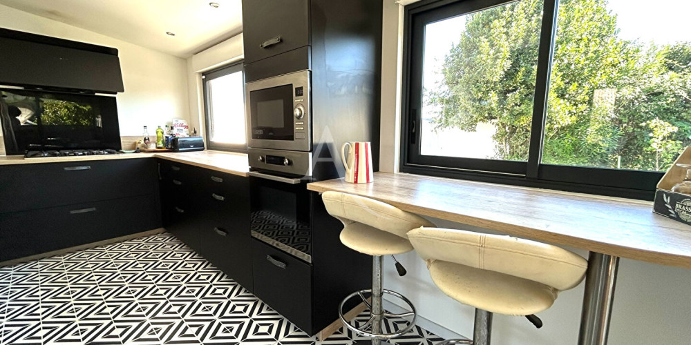 maison à LE TAILLAN MEDOC (33320)